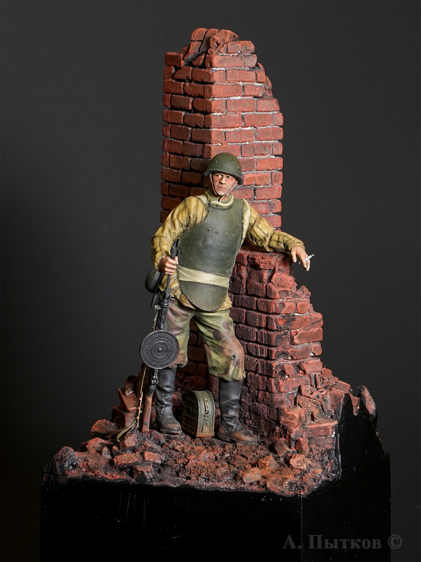 «Перекур...» Боец ШИСБр Красной армии, 1943-1945