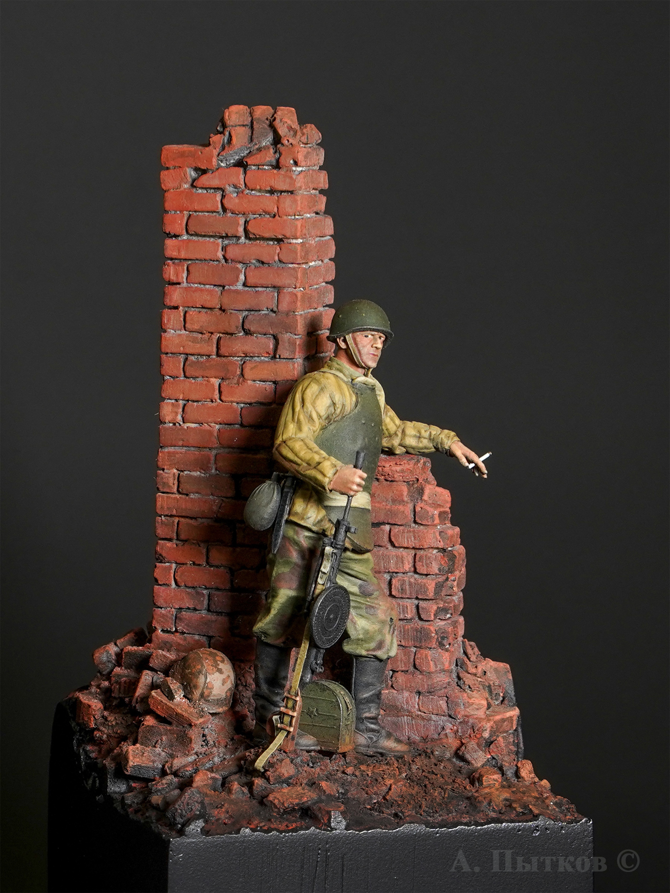 «Перекур...» Боец ШИСБр Красной армии, 1943-1945