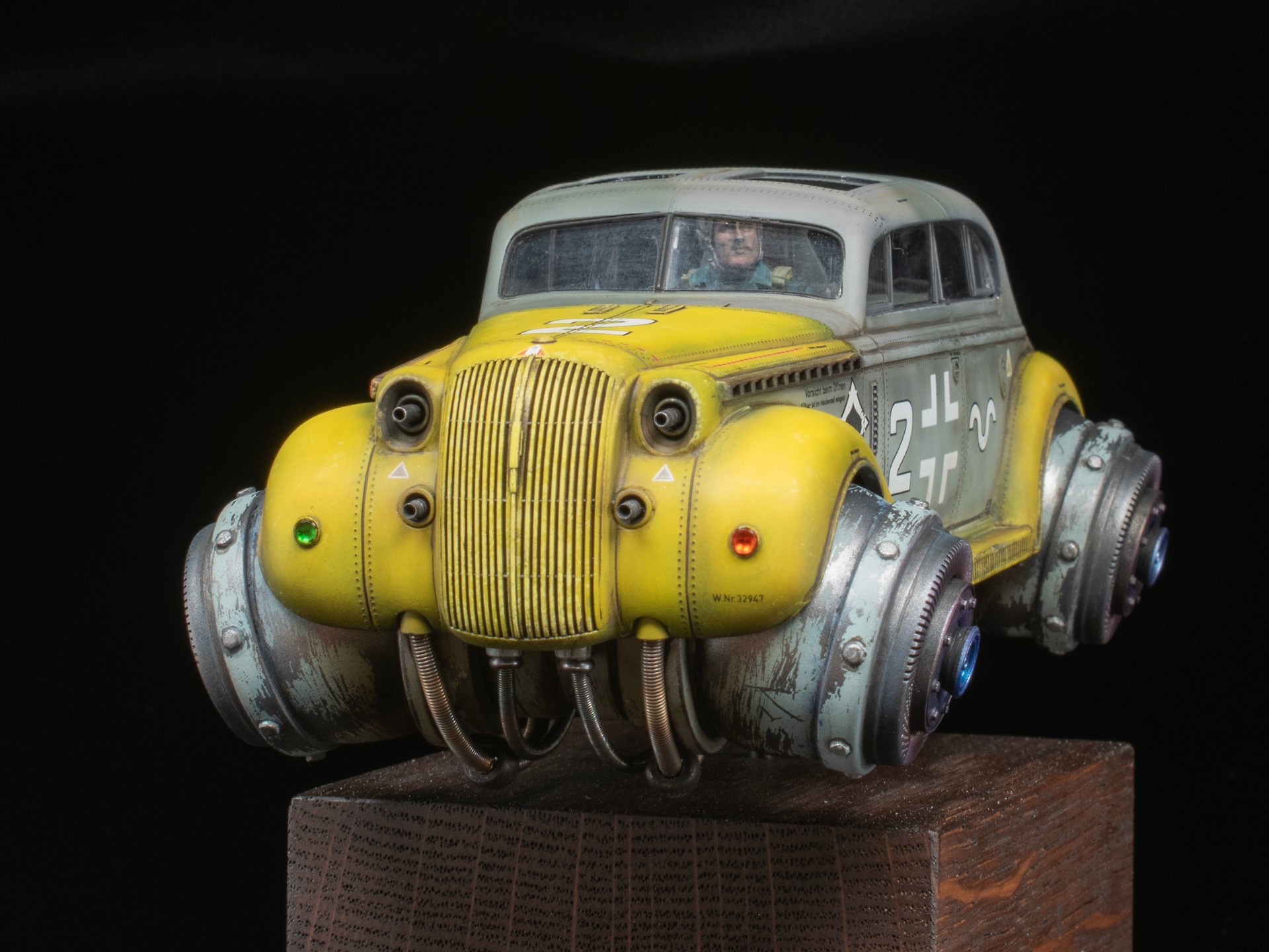 1:35 · "Opel Rasiermesser" (Straight Razor). Flying car in dieselpunk — фото 7 из 10