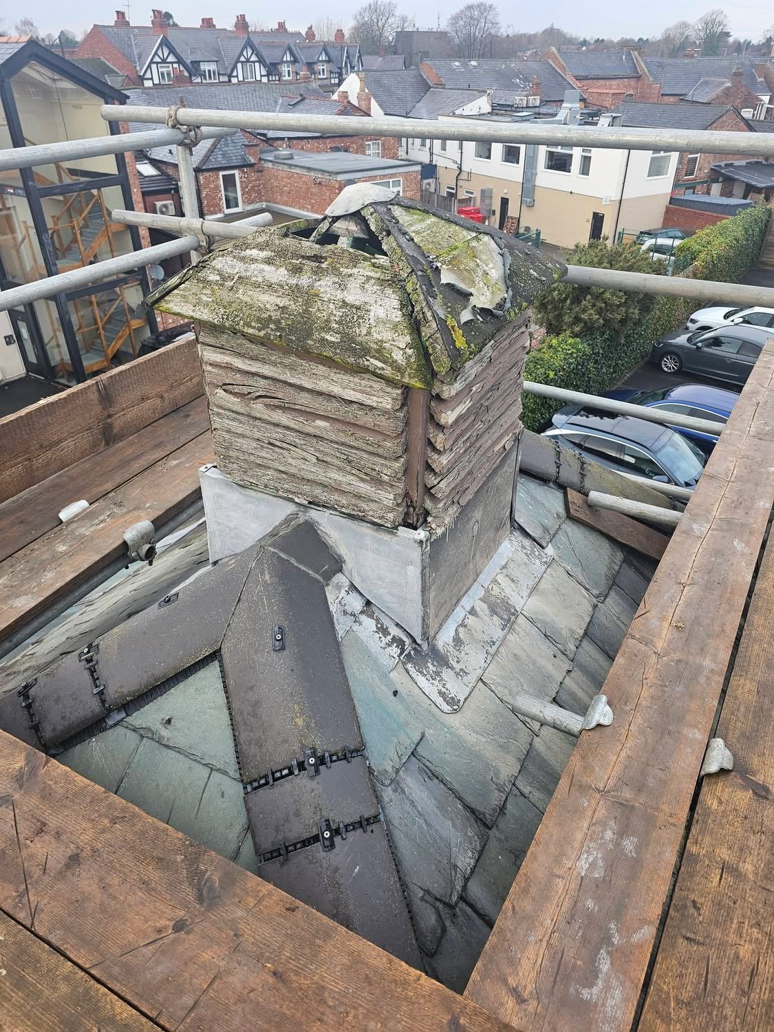 Sovereign Roofing Ltd, chimney roof scaffold, Camberley and Surrey