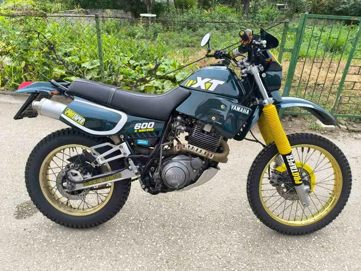 YAMAHA XT