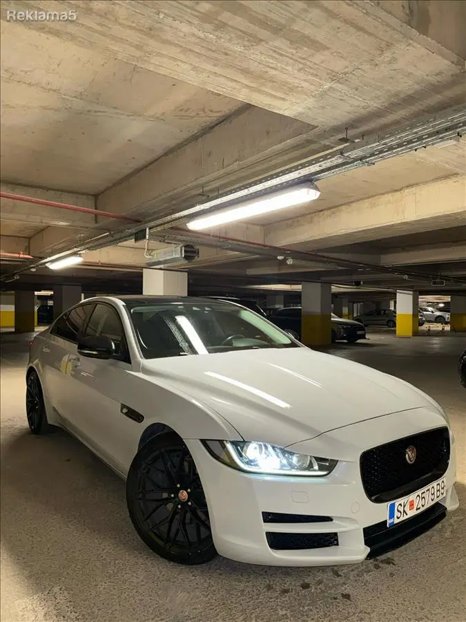 JAGUAR XE 2015