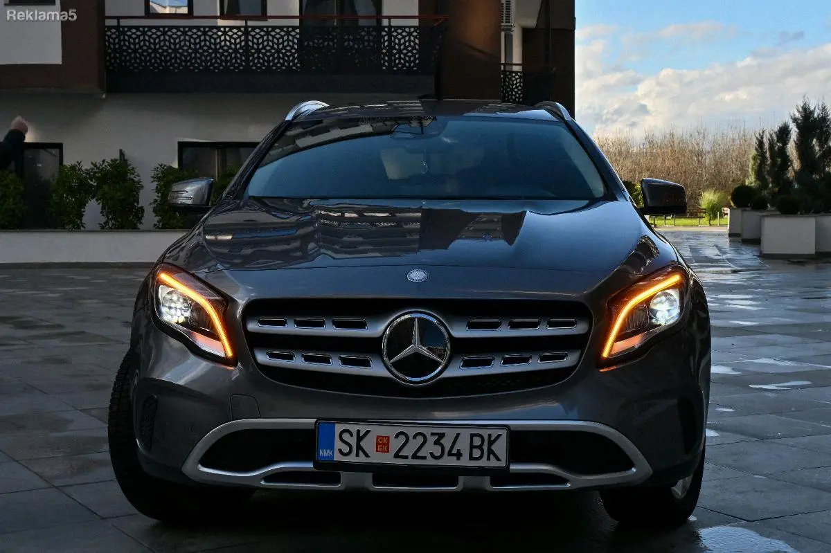 Mercedes-Benz GLA 200 d (2017) – Автоматик – LED / Камера /