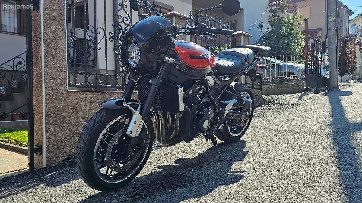 Se prodava KAWASAKI Z900RS