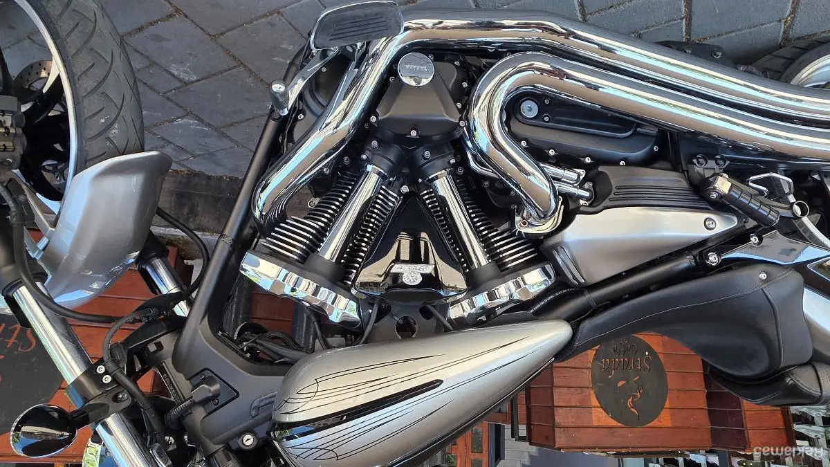 Yamaha Raider, 1.900cc , 100ks , со 6.000 км
