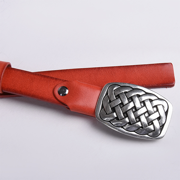 The Manual Co. КАИШ MG 25 Тока