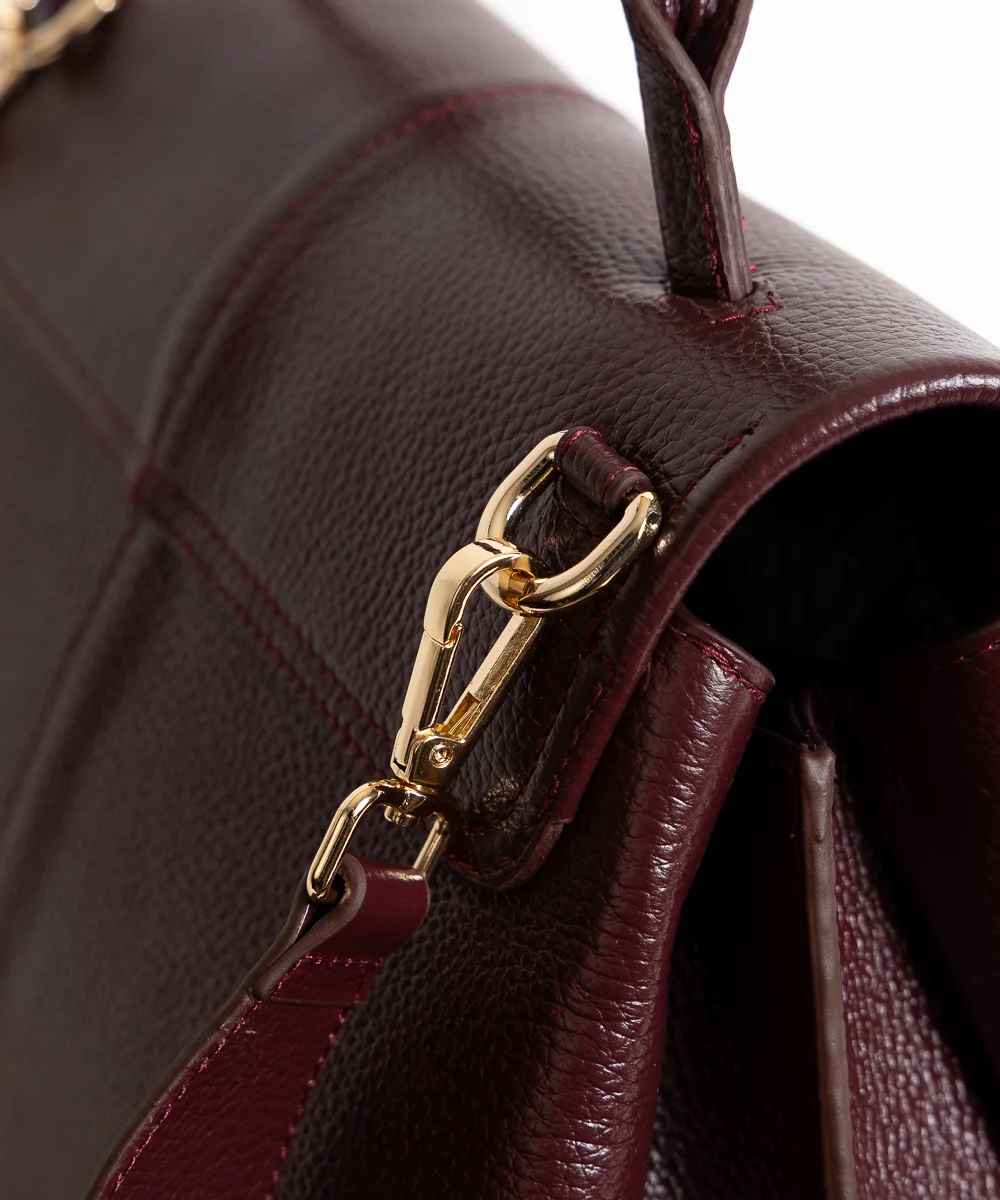 Buffalo:Leon Burgundy