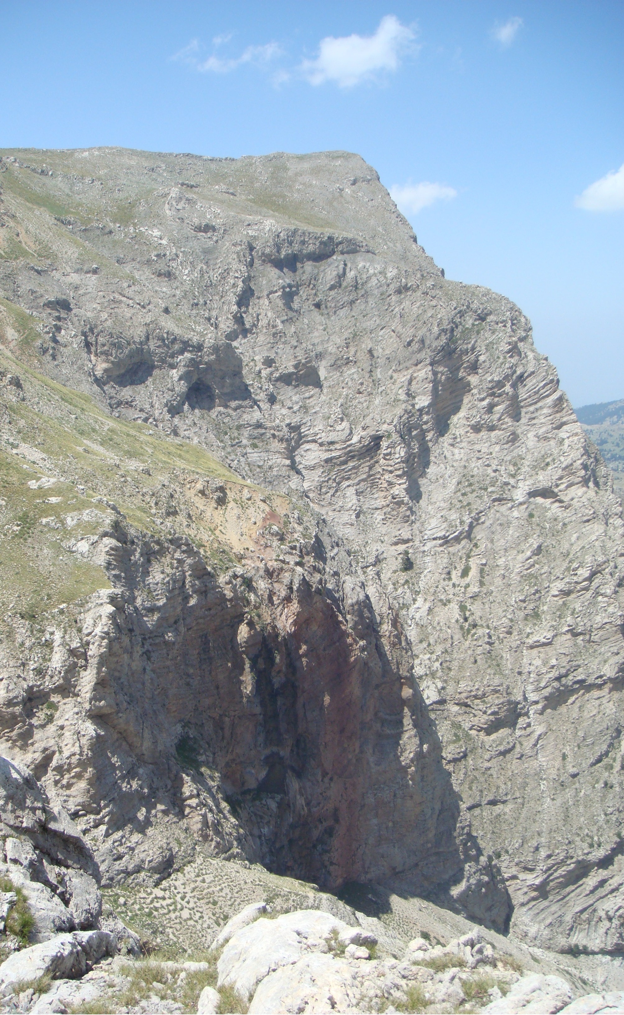 Helmos