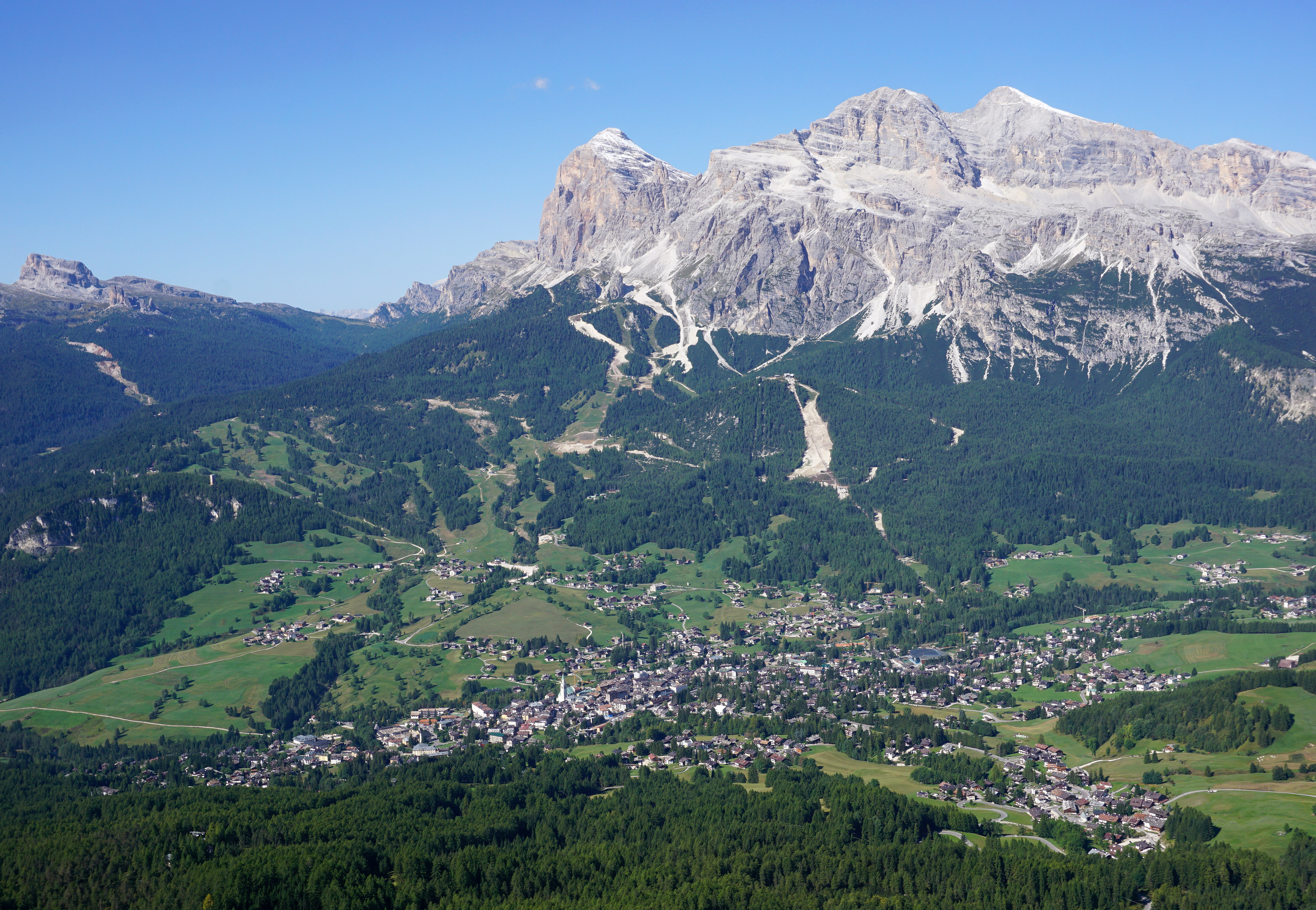 Cortina d'Ampezzo (Faloria - Cristallo - Mietres - Tofana)