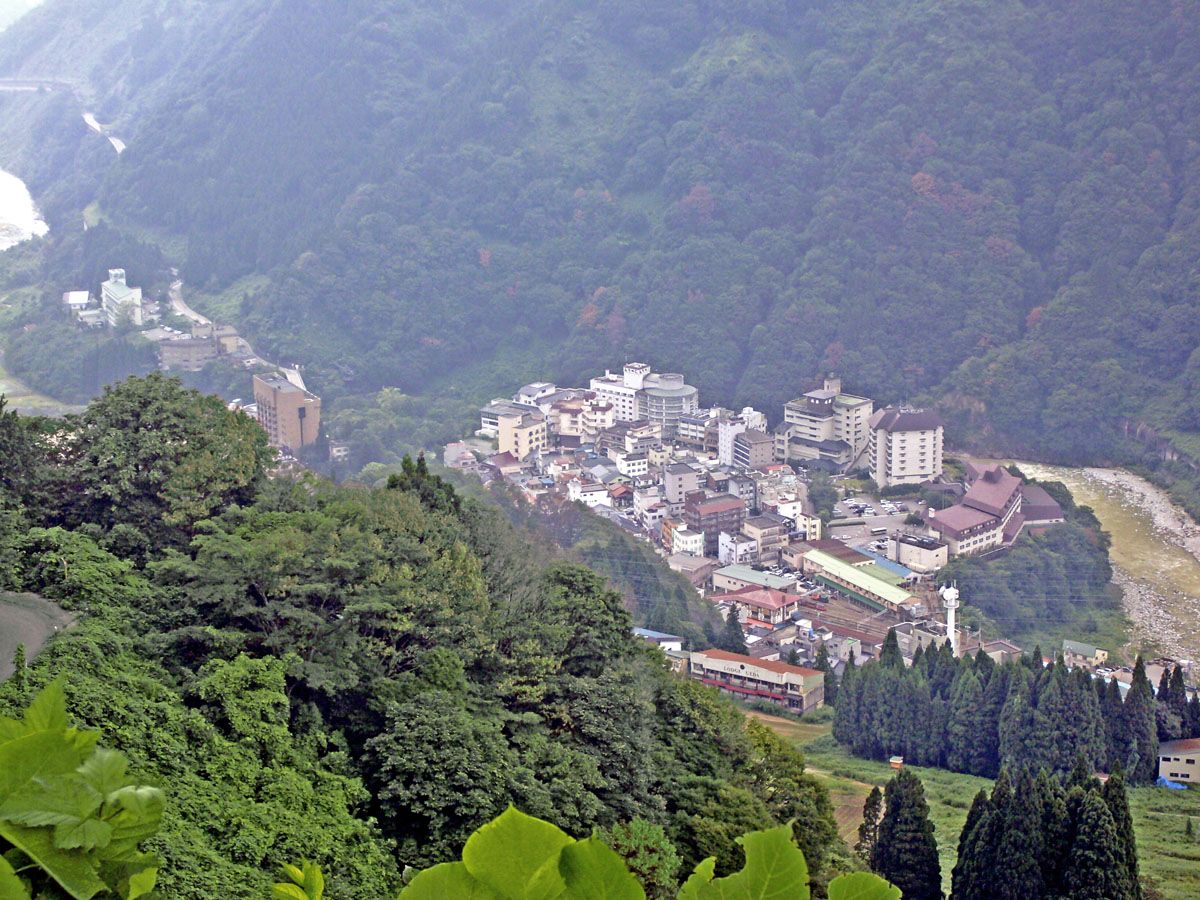 Unazuki Onsen (宇奈月温泉スキー場)