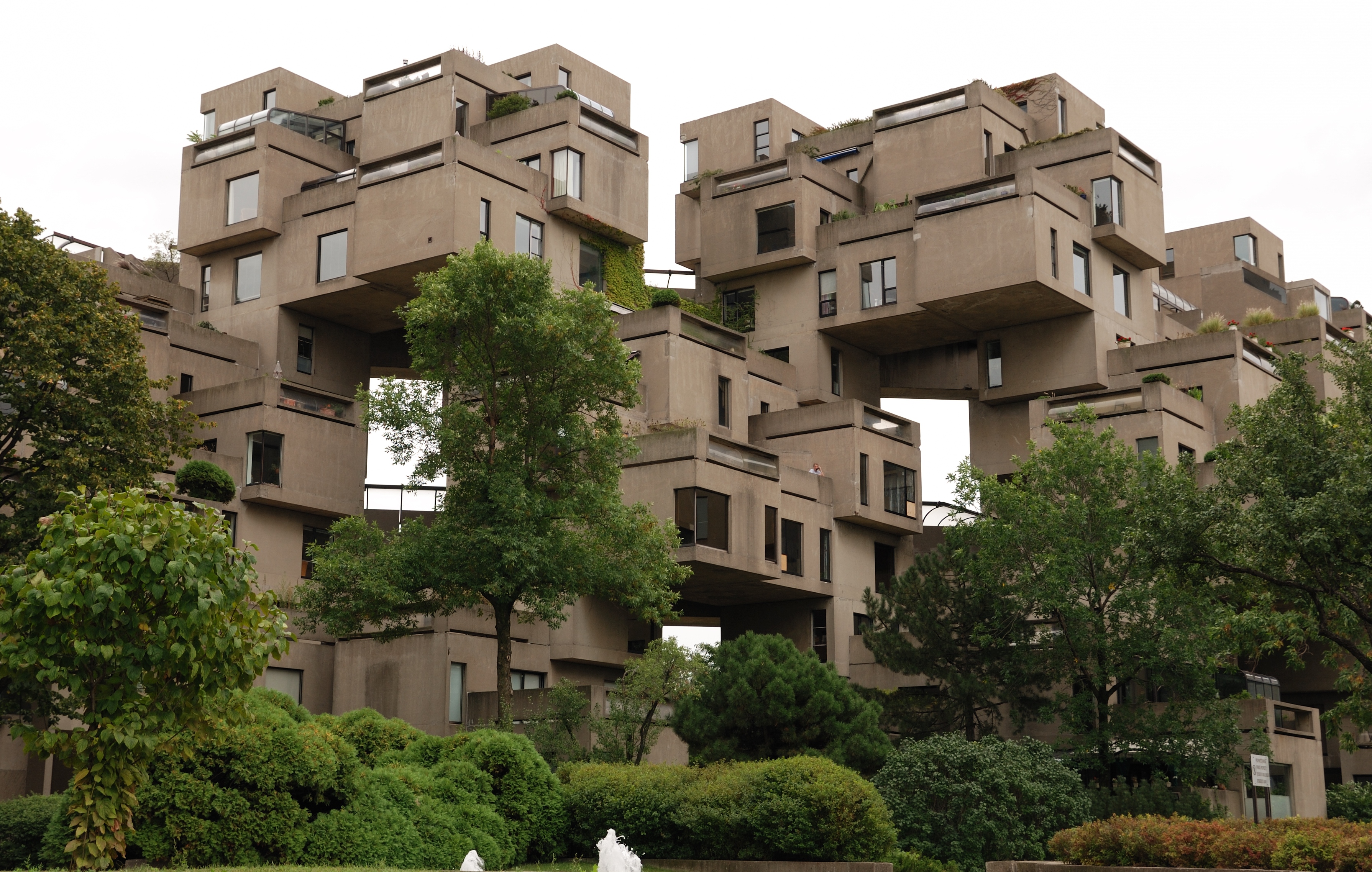 Habitat 67 (standing wave)