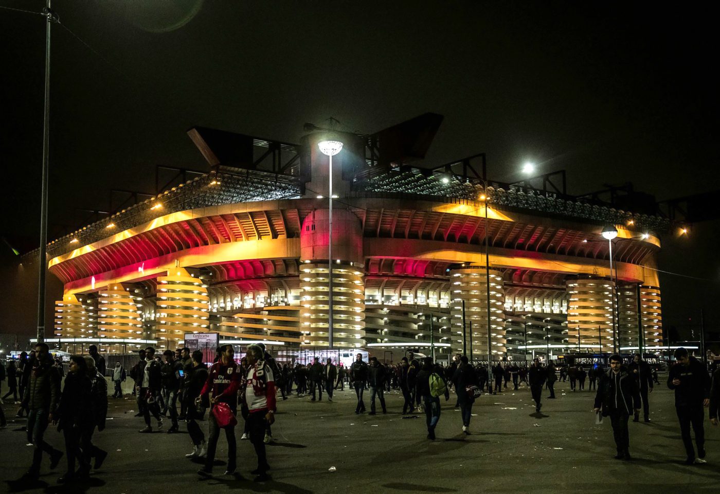 San Siro, via libera alla vendita: nuovo stadio entro il 2031, addio Meazza nel 2032