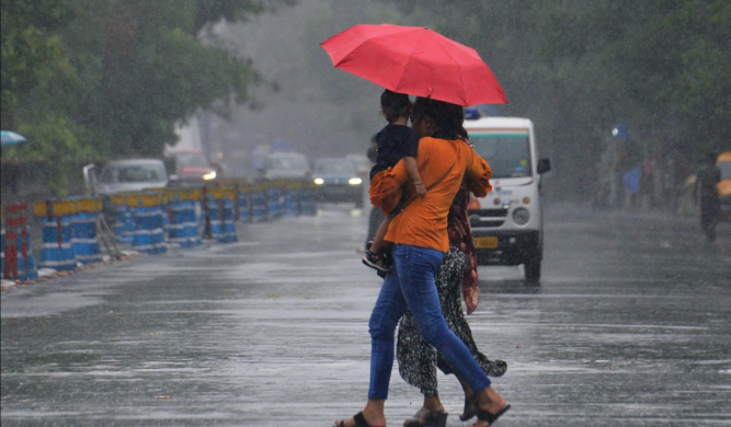 Rain In Delhi: Relief from scorching heat, rain in some parts of Delhi-Gurugram
