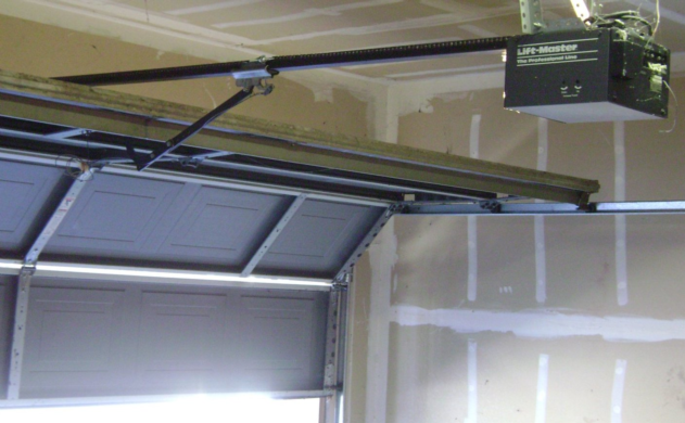 Should You Repair or Replace Your garage Door Opener