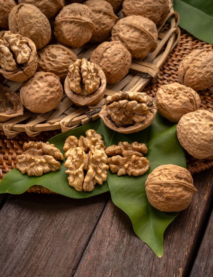 For a sharp mind, eat walnuts every day.
