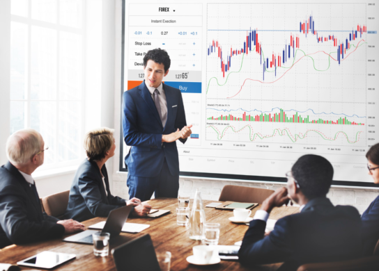 Choosing Your Investment Path: Discretionary vs. Non-Discretionary Portfolio Management Services