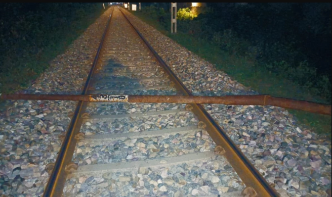 The conspiracy to overturn the train failed, iron pole found on the track, incident near Rudrapur ra
