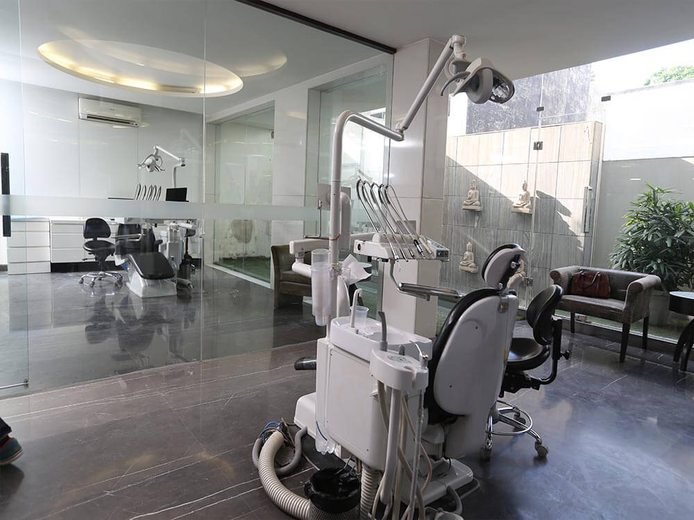 Root Canal to Implants: Key Dental Treatments Near You