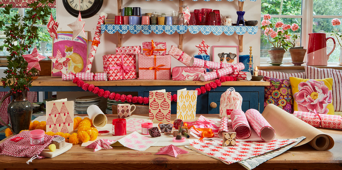 How to Make a Reusable Christmas Gift Box