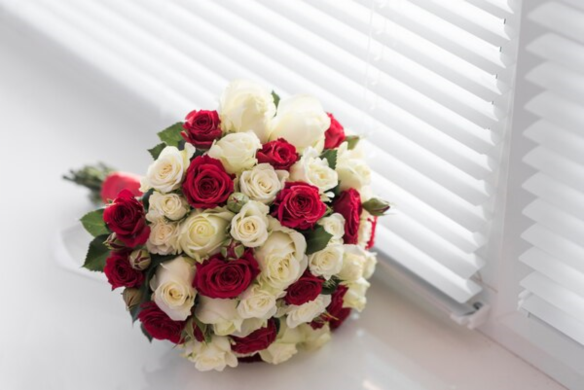 Why Should You Purchase a Wooden Rose Bouquet? 