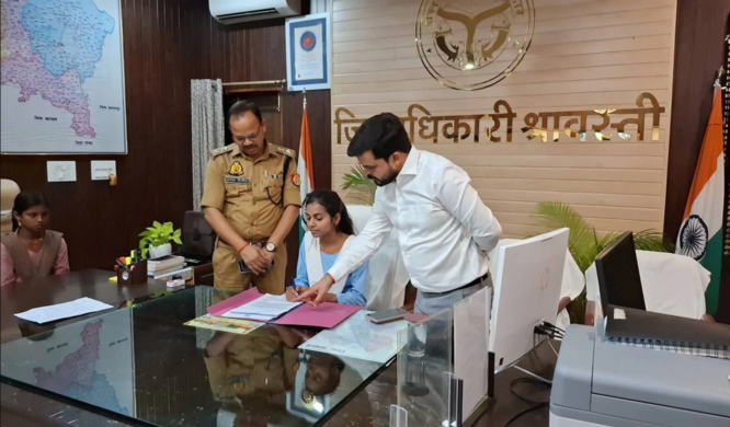 Impact of CM Yogi's Mission Shakti visible, daughters became DM-SP for a day
