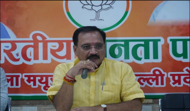 Kejriwal government's negligence responsible for toxic foam formation on Yamuna in Delhi: Virendra S