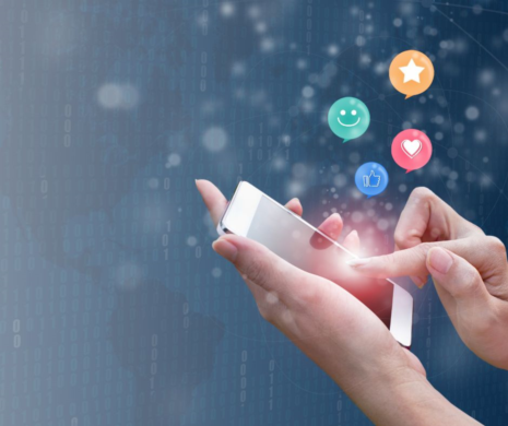  5 Ways Digital Business Cards Can Enhance Customer Satisfaction in Your Business