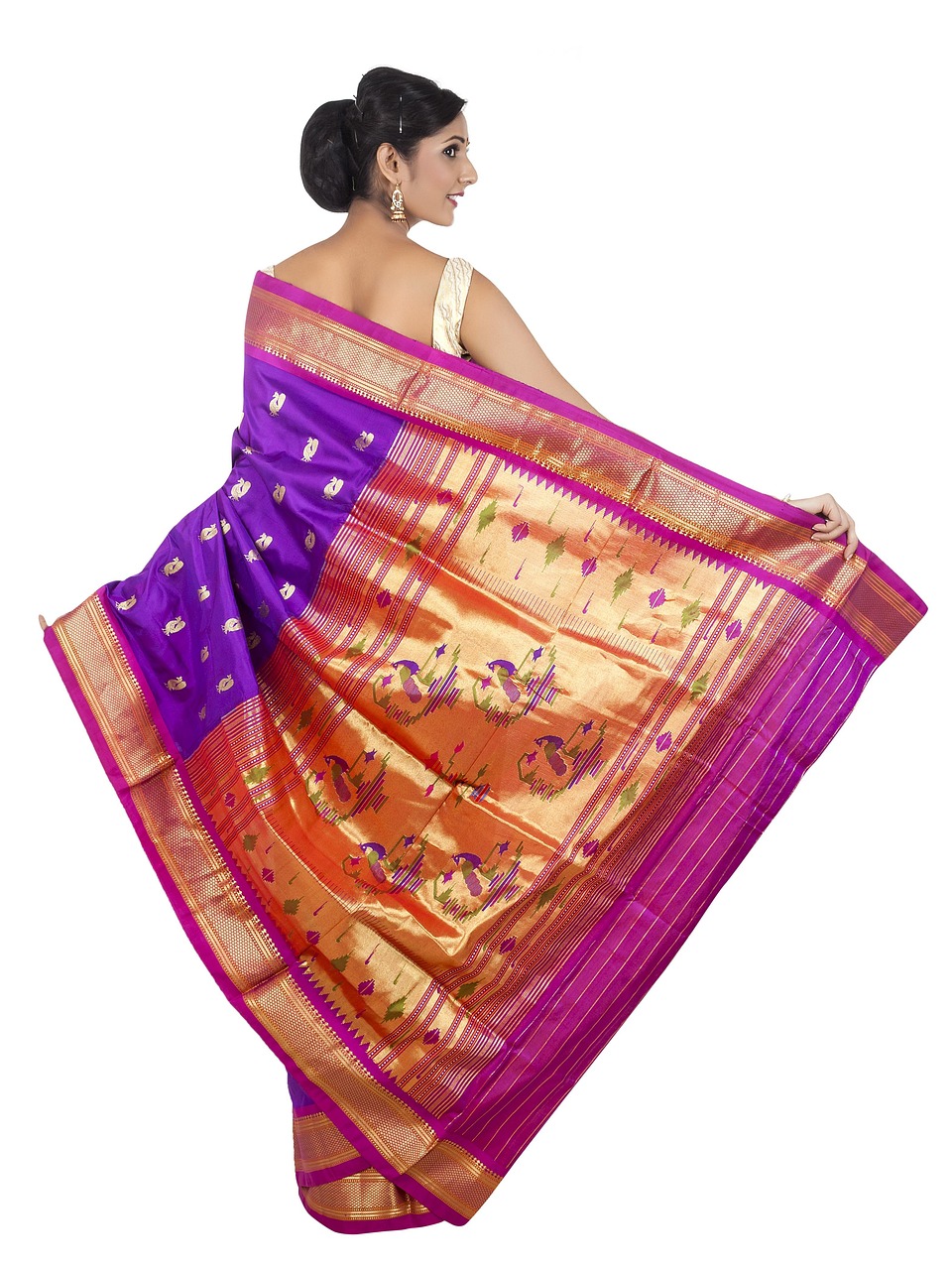 Tussar Saree Trends: From Butta Looks to Printed Silk Styles