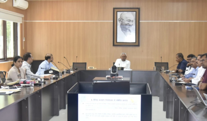 Nitish Kumar's high level meeting on poisonous liquor scandal, orders for investigation, Tejashwi sa