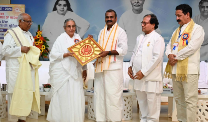 Society will be healthy and happy only by promoting positive news: Union Minister Dr. Murugan