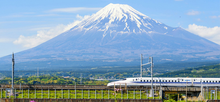 High-Speed Luxury Exploring the World Fastest Train Journeys