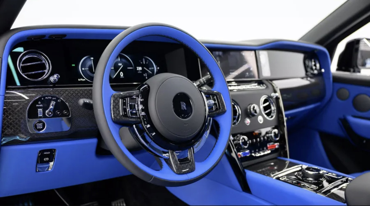 2025 Rolls Royce Cullinan Awd