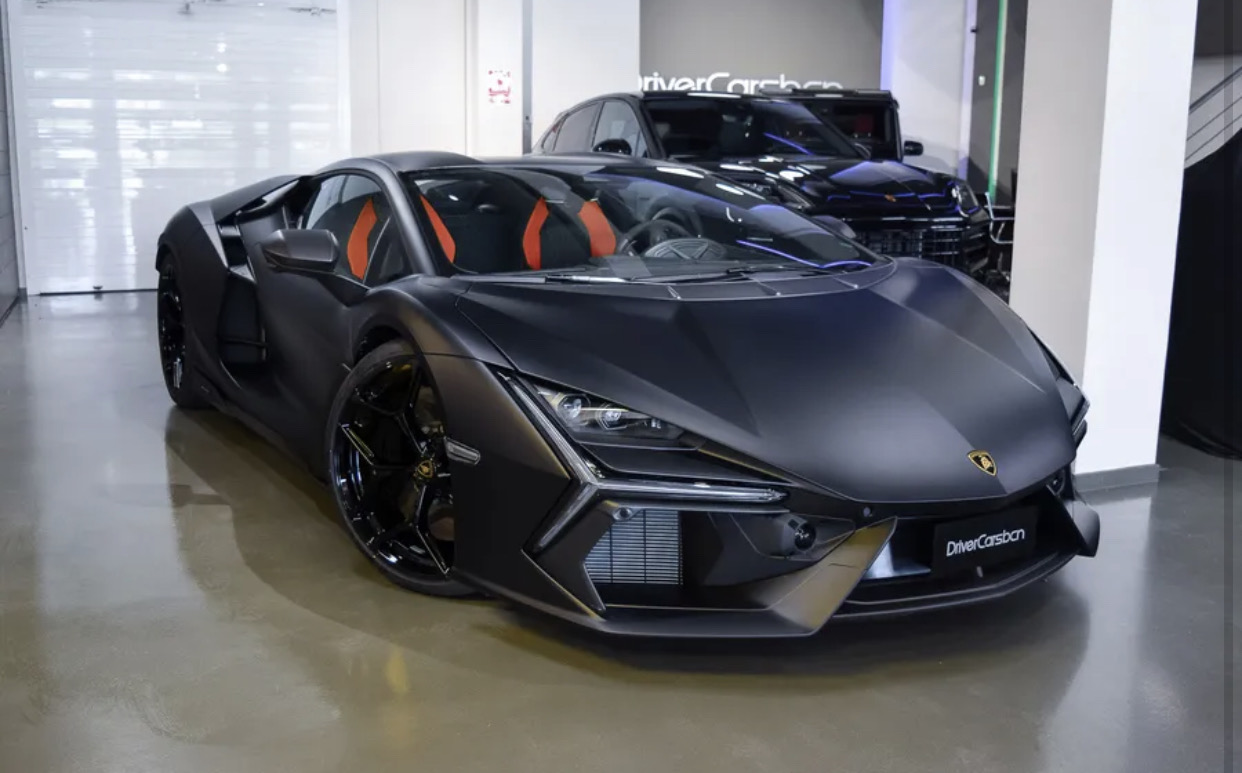 2026 Lamborghini Revuelto