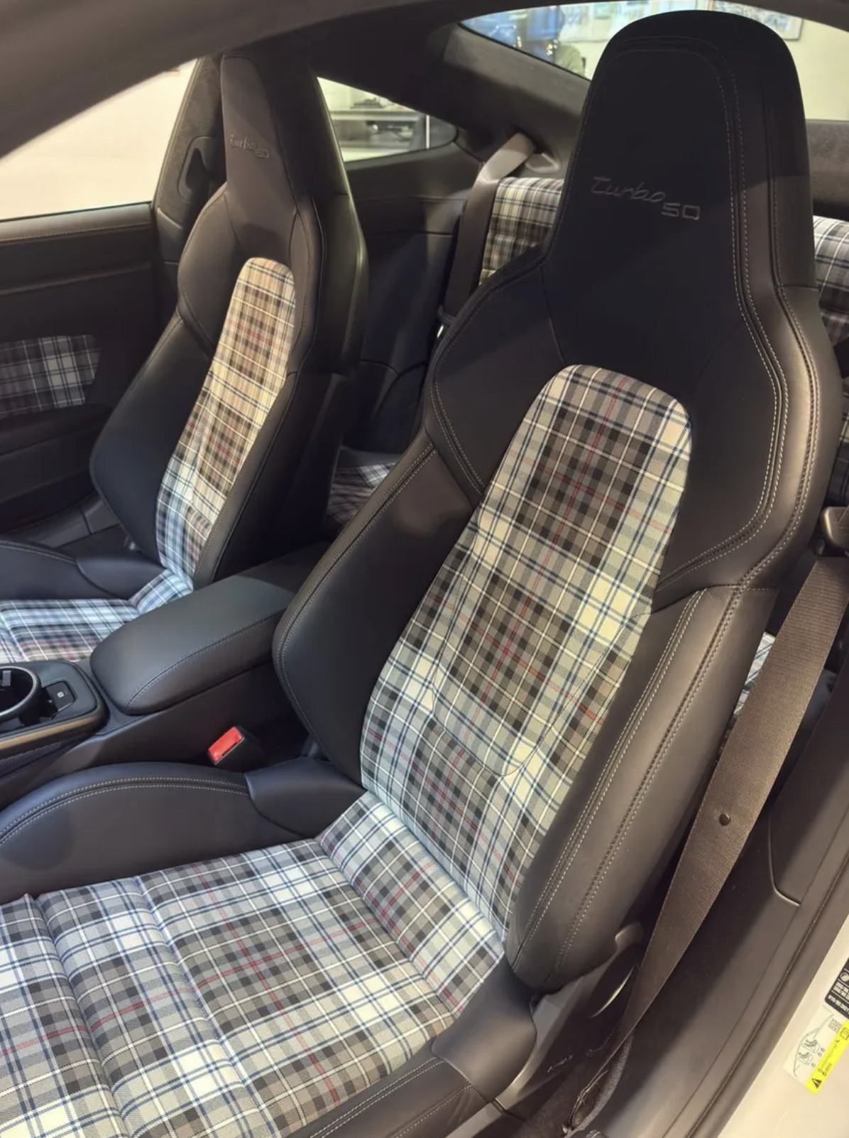 2025 Porsche 911 Turbo