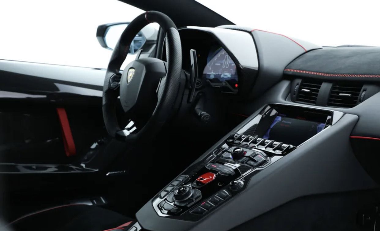 2019 Lamborghini Aventador SVJ