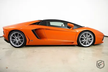2014 Lamborghini Aventador LP700-4 Roadster - Limited Edition