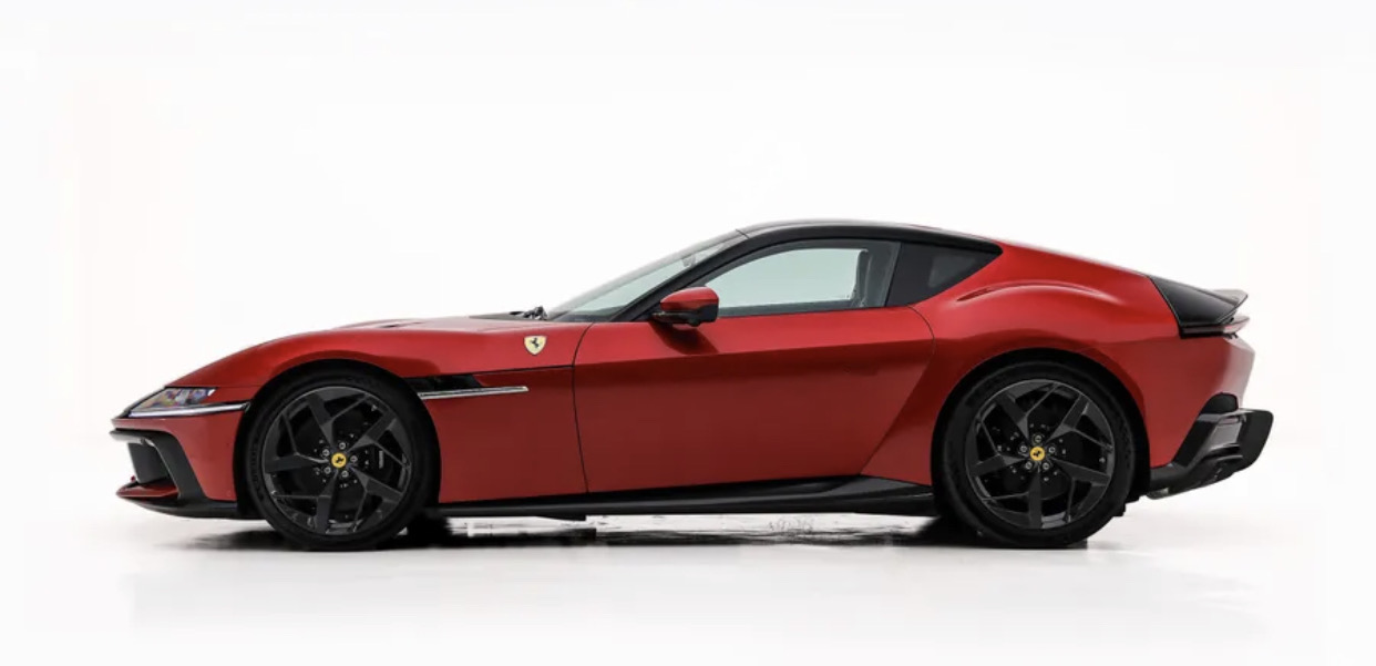 2025 Ferrari 12 Cilindri RWD