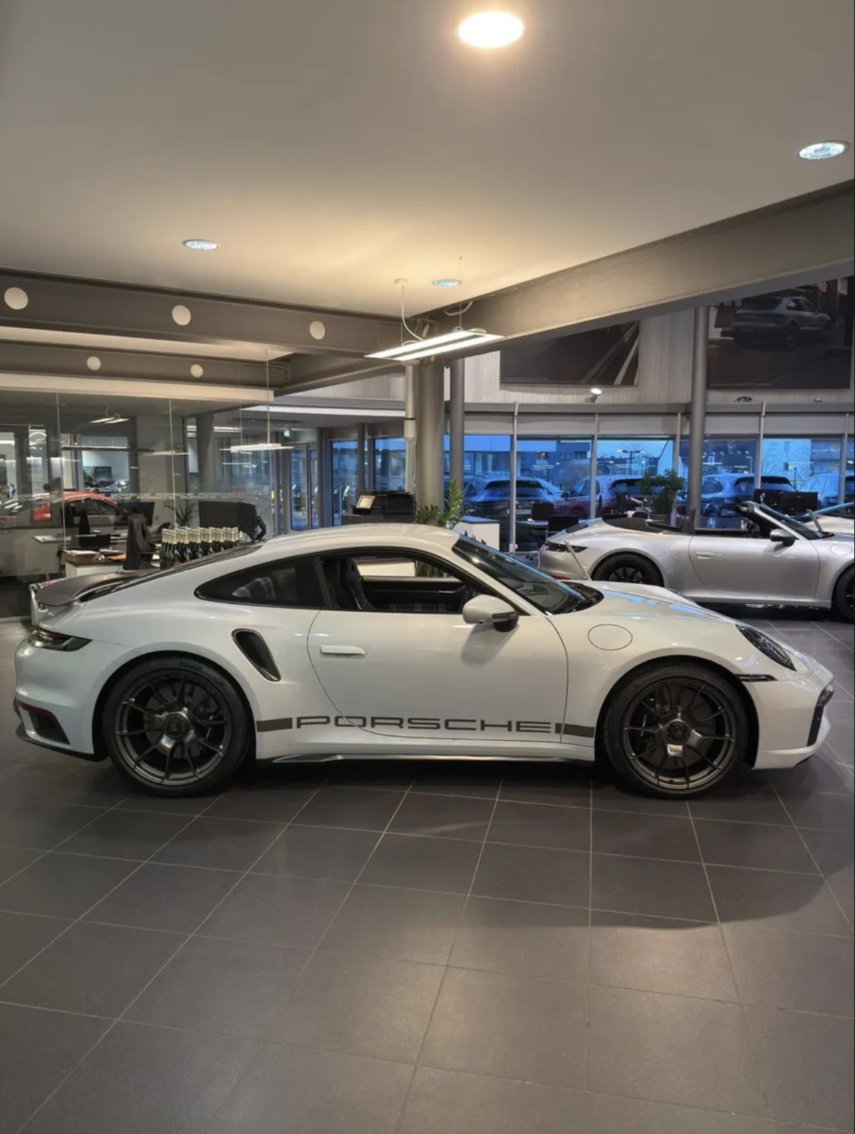 2025 Porsche 911 Turbo