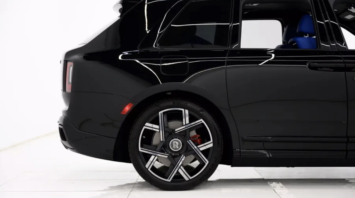 2025 Rolls Royce Cullinan Awd