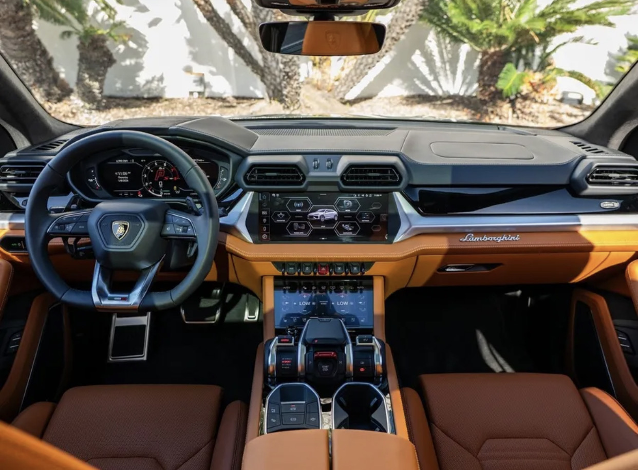2026 Lamborghini Urus SE