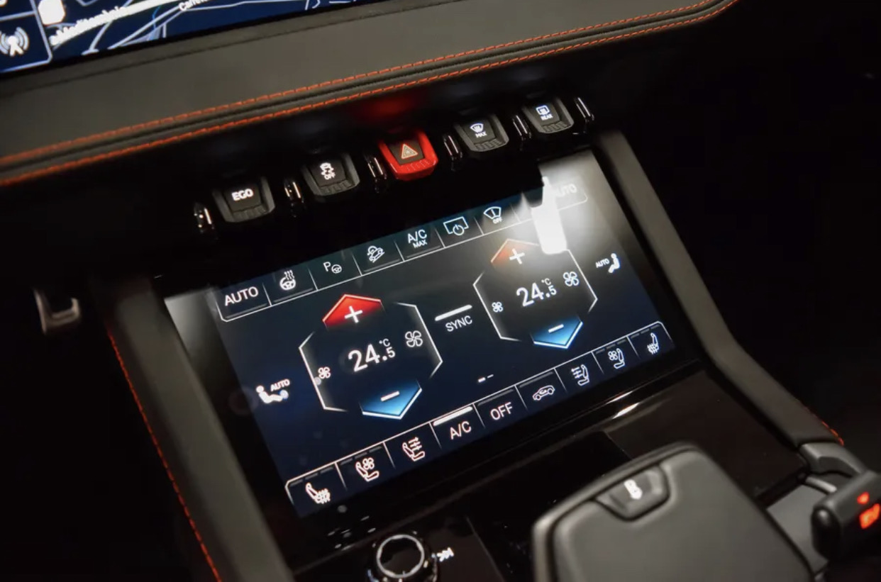 2026 Lamborghini Urus SE