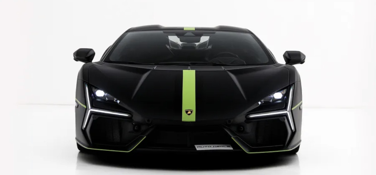 2025 Lamborghini Revuelto