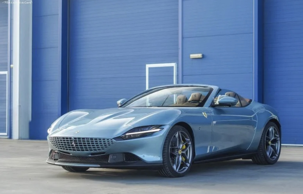 2025 Ferrari Roma Spider