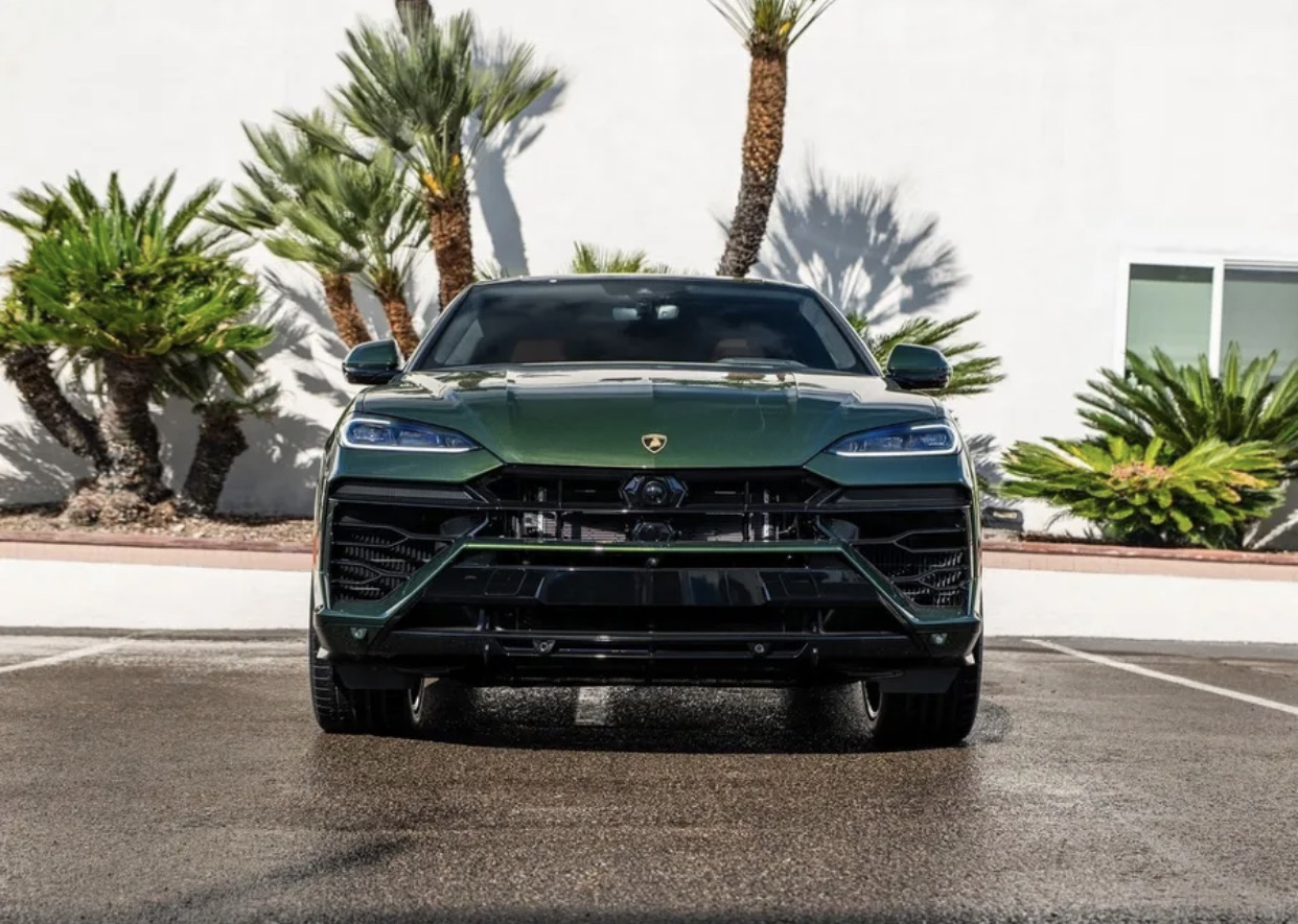 2026 Lamborghini Urus SE