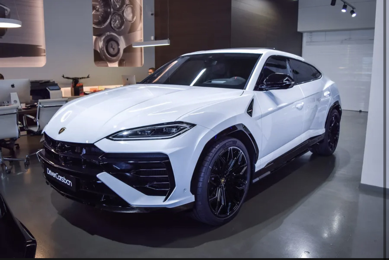 2026 Lamborghini Urus SE