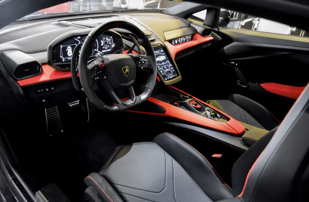 2026 Lamborghini Revuelto