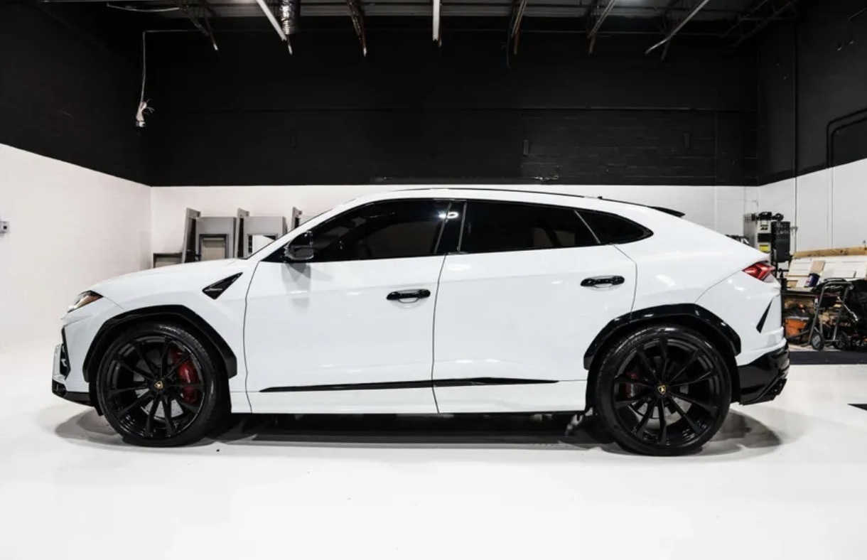 2022 Lamborghini Urus Sport Utility 4D
