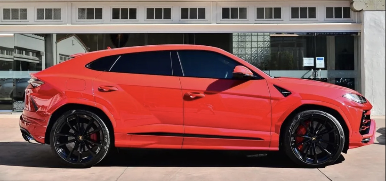 2019 Lamborghini Urus Base