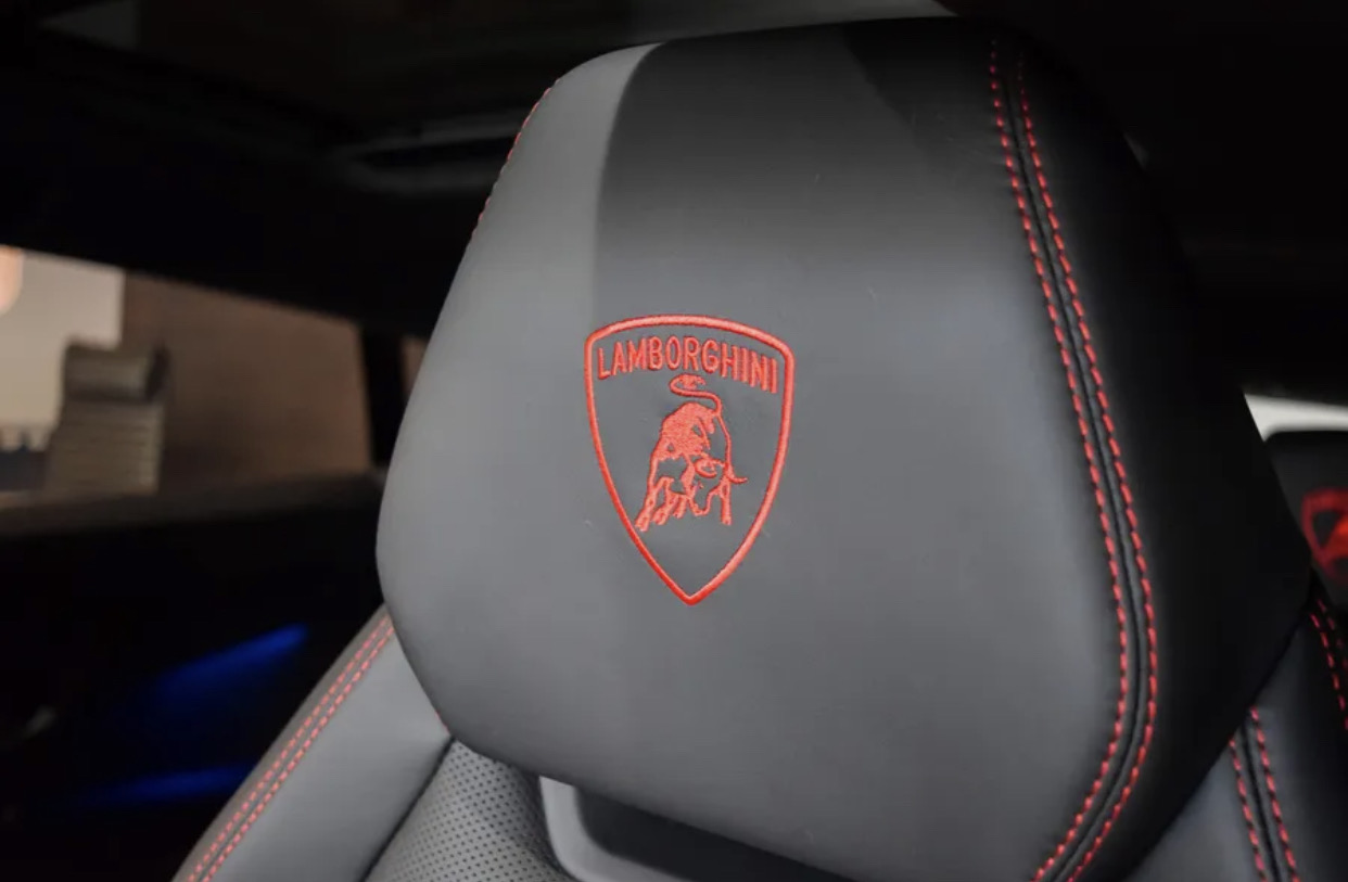 2026 Lamborghini Urus SE