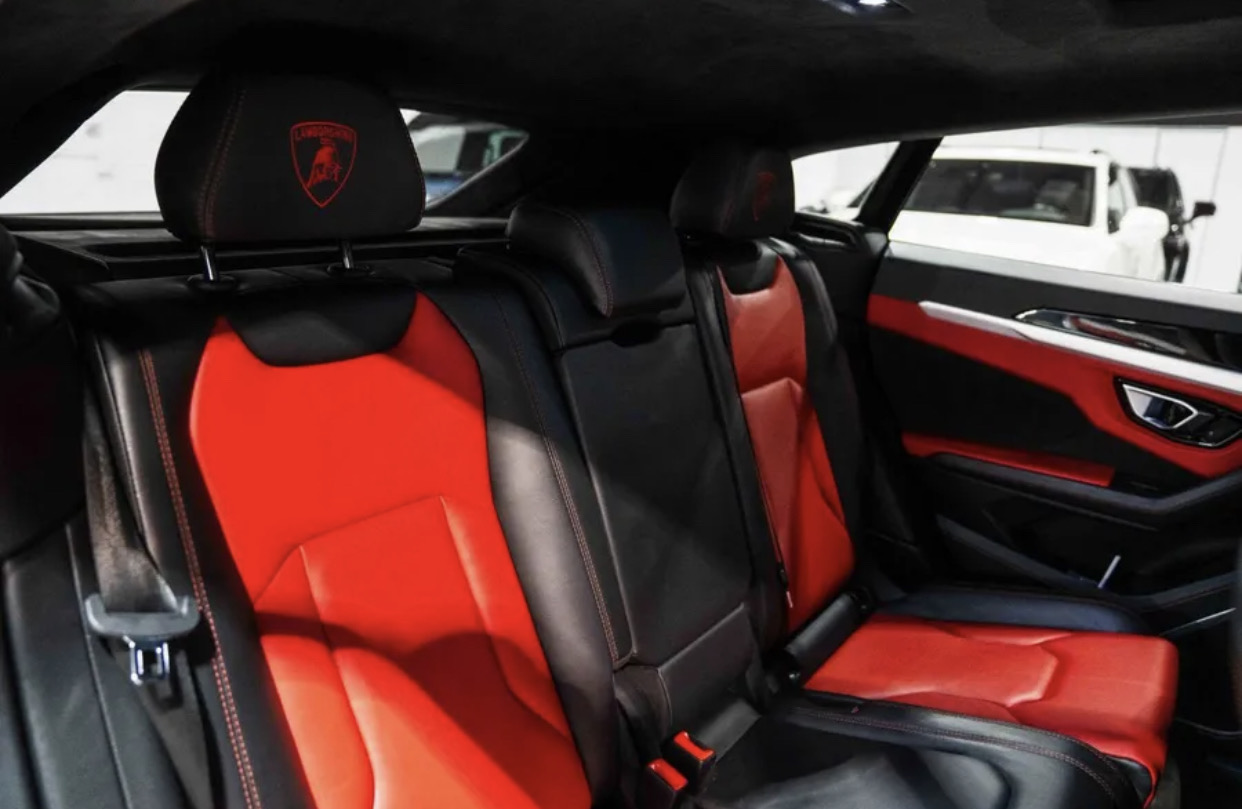 2022 Lamborghini Urus Sport Utility 4D